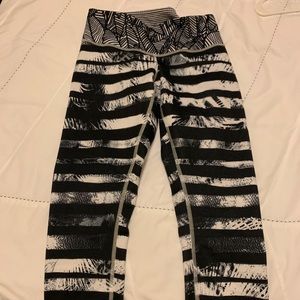 Lululemon crop size 4